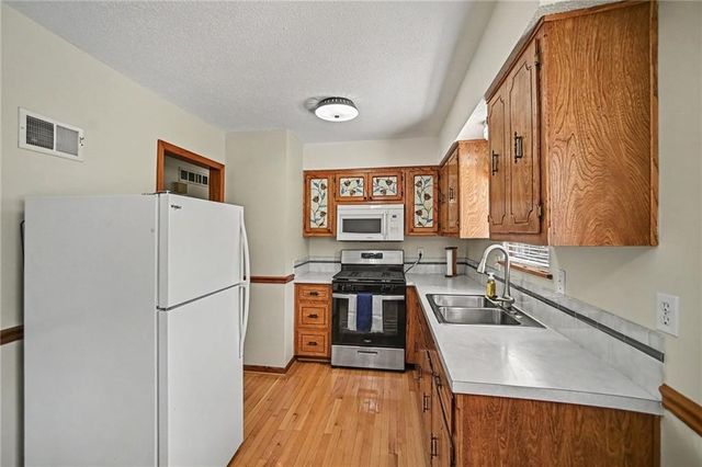 6611 N Agnes Avenue, Gladstone, MO 64119