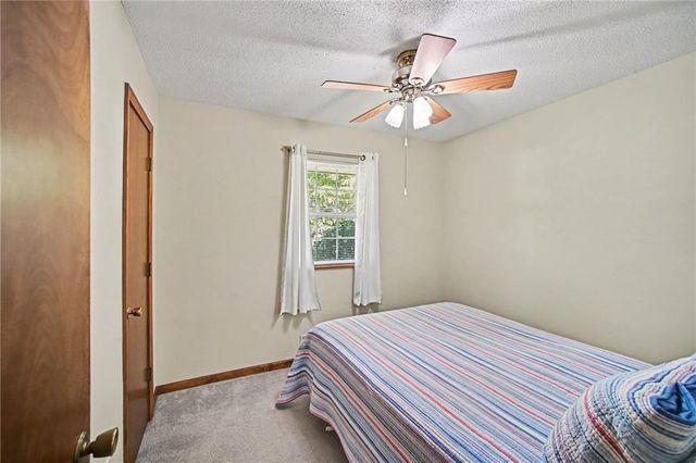 6611 N Agnes Avenue, Gladstone, MO 64119