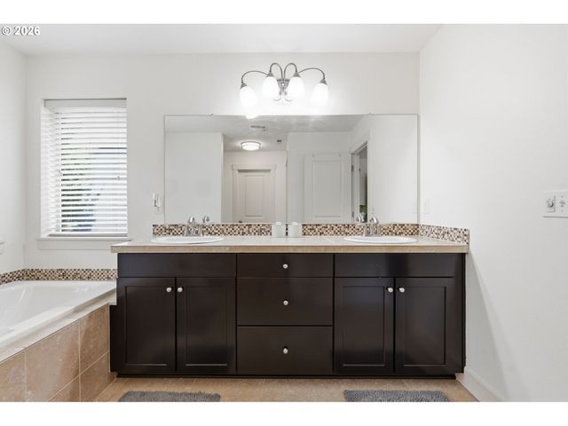 14674 Sw MULBERRY Dr, Portland, OR 97224