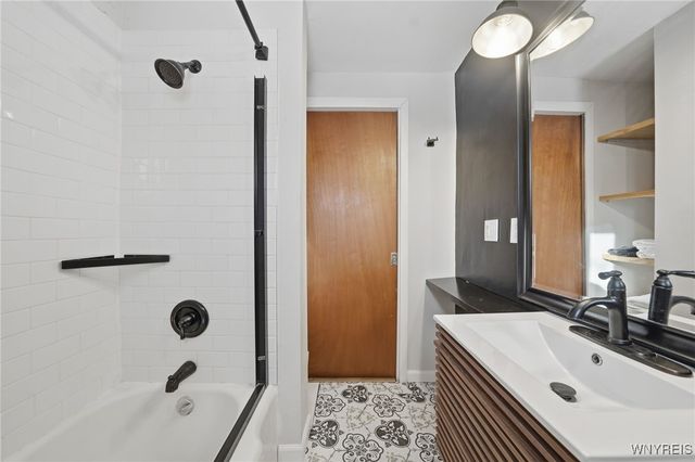 3865 Millersport Highway, Amherst, NY 14068