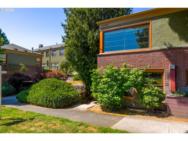 2025 Se CARUTHERS St 24, Portland, OR 97214