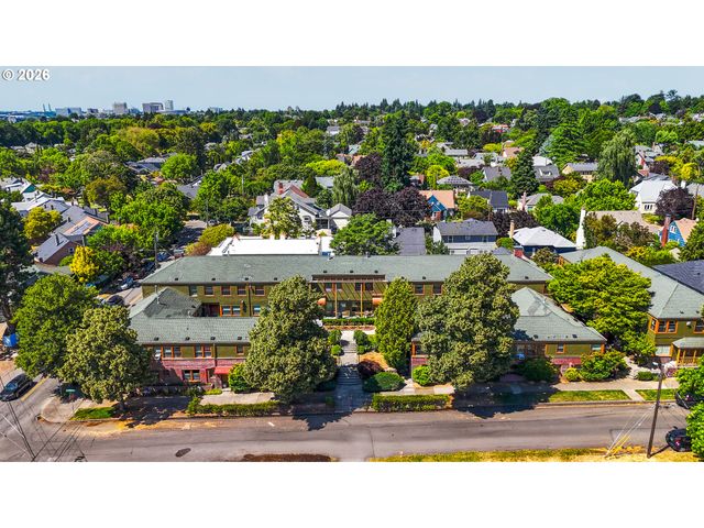 2025 Se CARUTHERS St 24, Portland, OR 97214