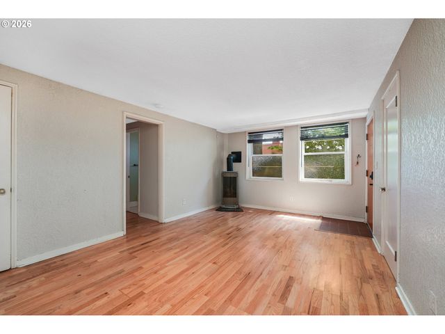 2025 Se CARUTHERS St 24, Portland, OR 97214