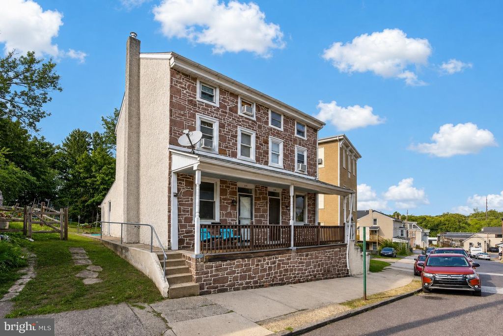 129 HALL ST, SPRING CITY, PA 19475 — exterior