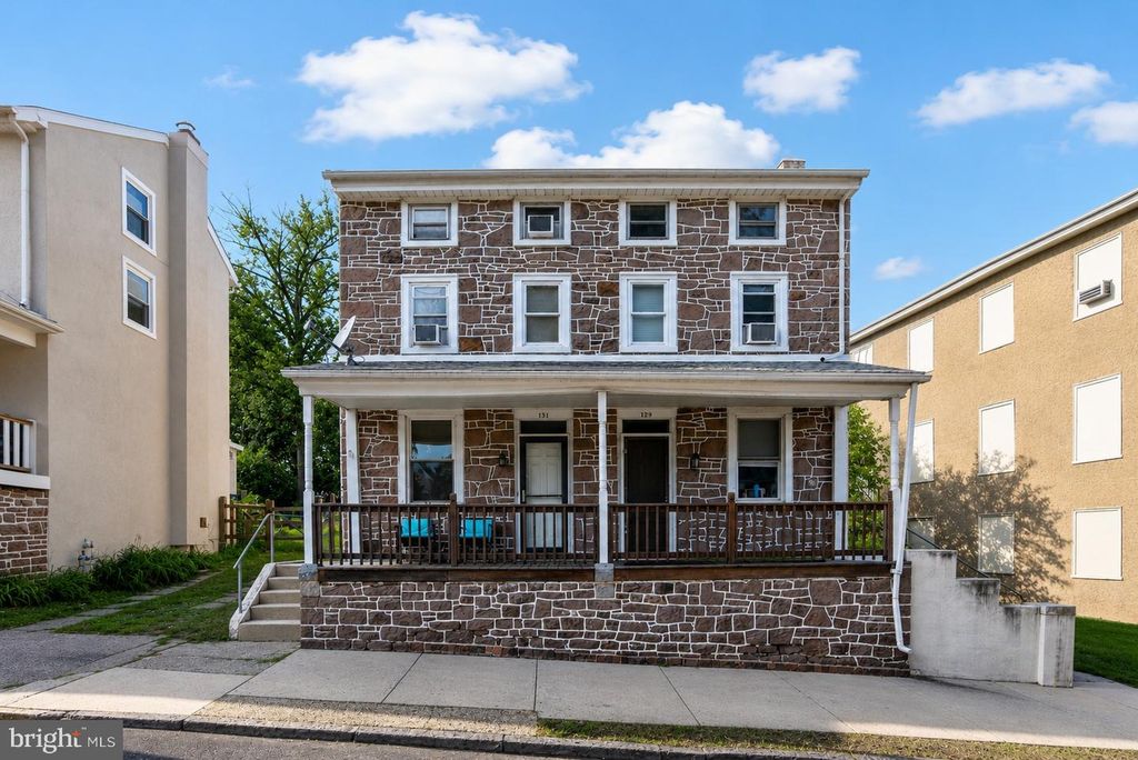 129 HALL ST, SPRING CITY, PA 19475 — photo 2