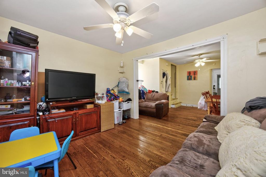 129 HALL ST, SPRING CITY, PA 19475 — photo 4