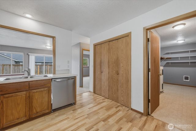 118 Balboa Loop, Kelso, WA 98626