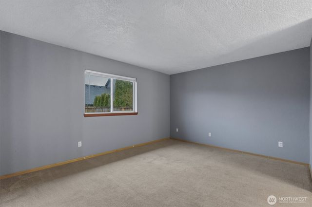 118 Balboa Loop, Kelso, WA 98626
