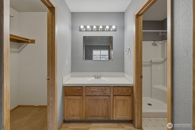 118 Balboa Loop, Kelso, WA 98626