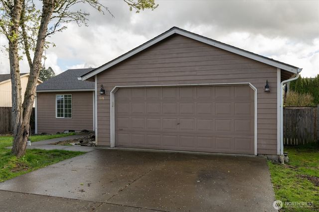 118 Balboa Loop, Kelso, WA 98626