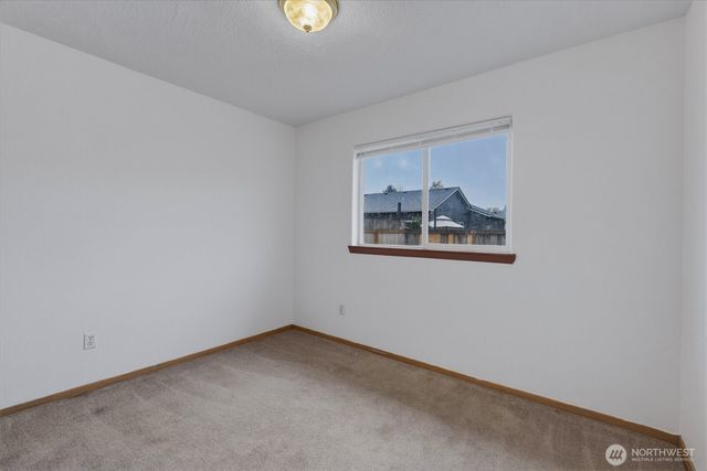 118 Balboa Loop, Kelso, WA 98626