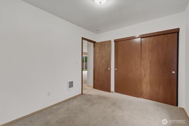 118 Balboa Loop, Kelso, WA 98626