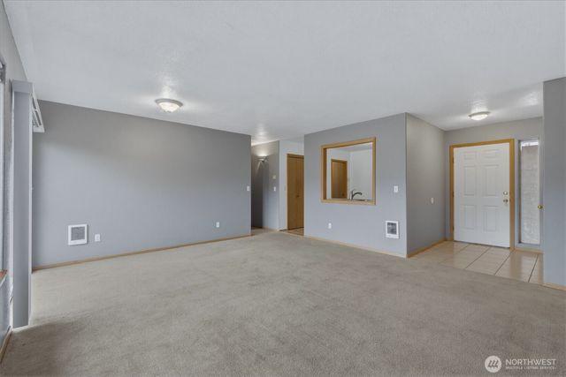 118 Balboa Loop, Kelso, WA 98626