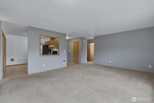118 Balboa Loop, Kelso, WA 98626