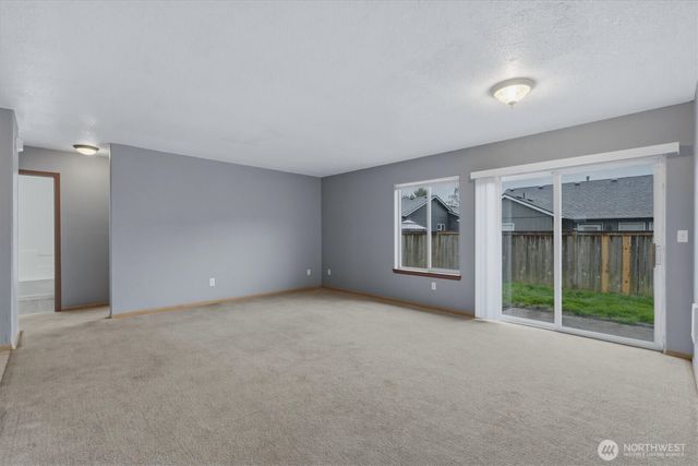 118 Balboa Loop, Kelso, WA 98626