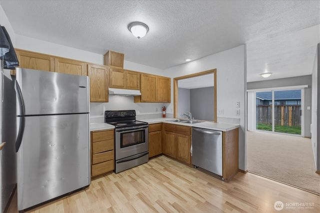 118 Balboa Loop, Kelso, WA 98626