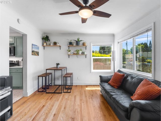 4526 Se 37TH Ave, Portland, OR 97202