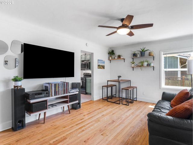 4526 Se 37TH Ave, Portland, OR 97202