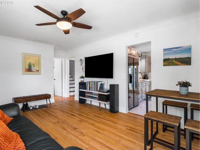 4526 Se 37TH Ave, Portland, OR 97202