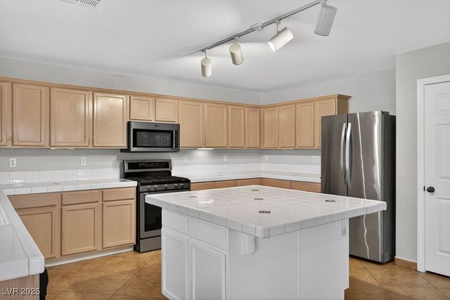 2209 Royal Caribbean Avenue, North Las Vegas, NV 89031