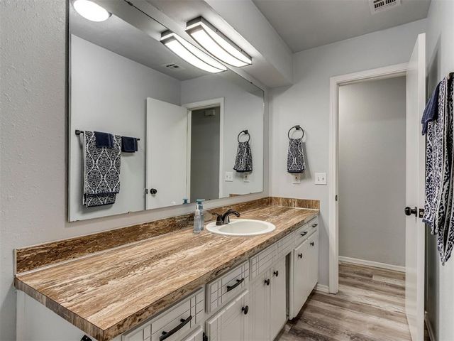 809 Peregrine Drive, Norman, OK 73072