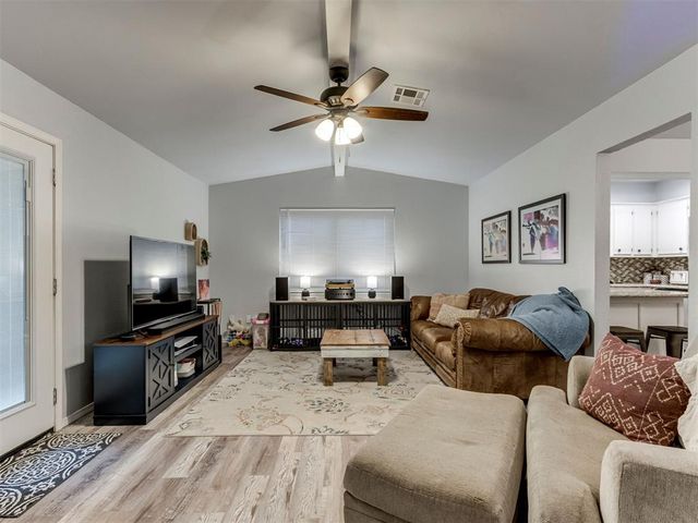 809 Peregrine Drive, Norman, OK 73072
