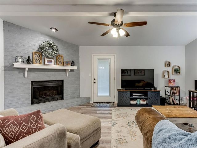 809 Peregrine Drive, Norman, OK 73072