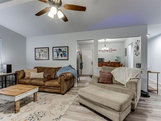 809 Peregrine Drive, Norman, OK 73072