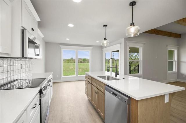 311 NE 51st Road, Warrensburg, MO 64093