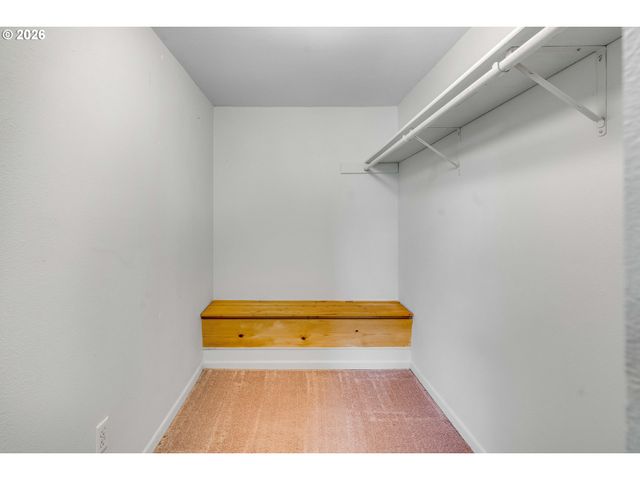 1648 Nw ROLLING HILL Dr, Beaverton, OR 97006