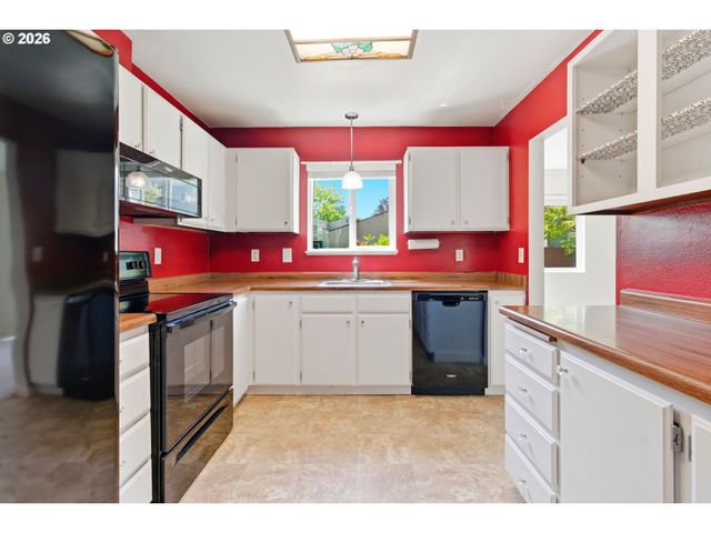 1648 Nw ROLLING HILL Dr, Beaverton, OR 97006