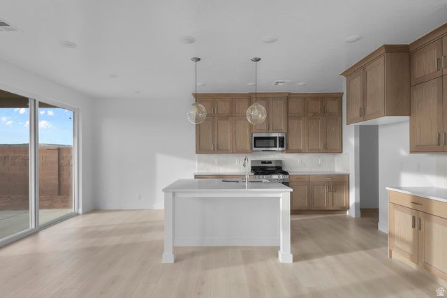 5334 S SHOREBREAK DR, Washington, UT 84780