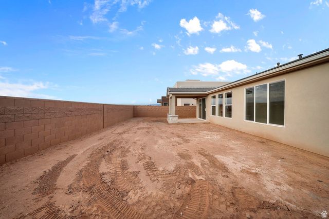 5334 S SHOREBREAK DR, Washington, UT 84780