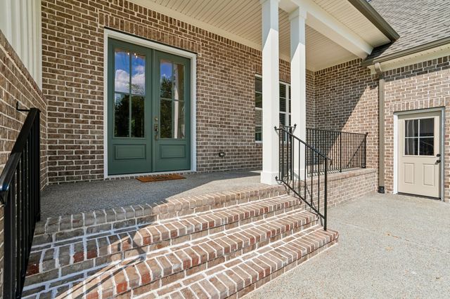 5000 Caleb Dr, Lebanon, TN 37087