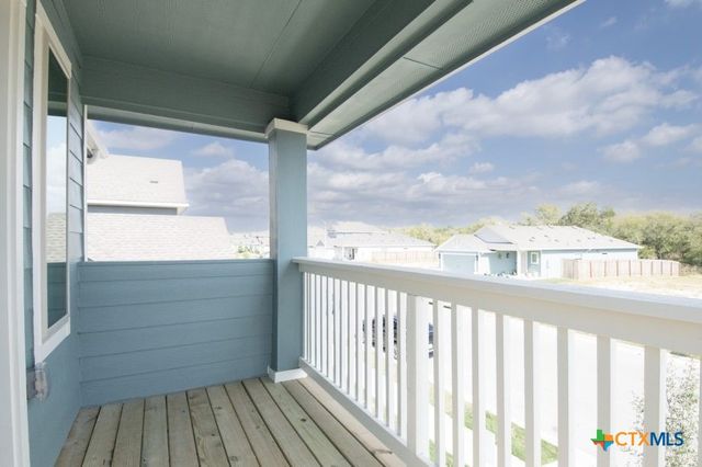 2752 Brand Iron Drive, San Marcos, TX 78666