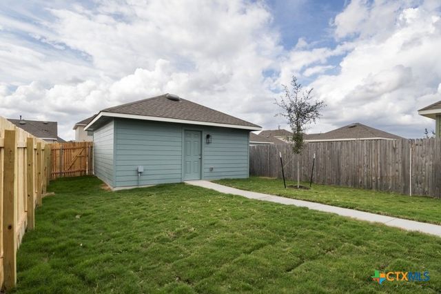 2752 Brand Iron Drive, San Marcos, TX 78666