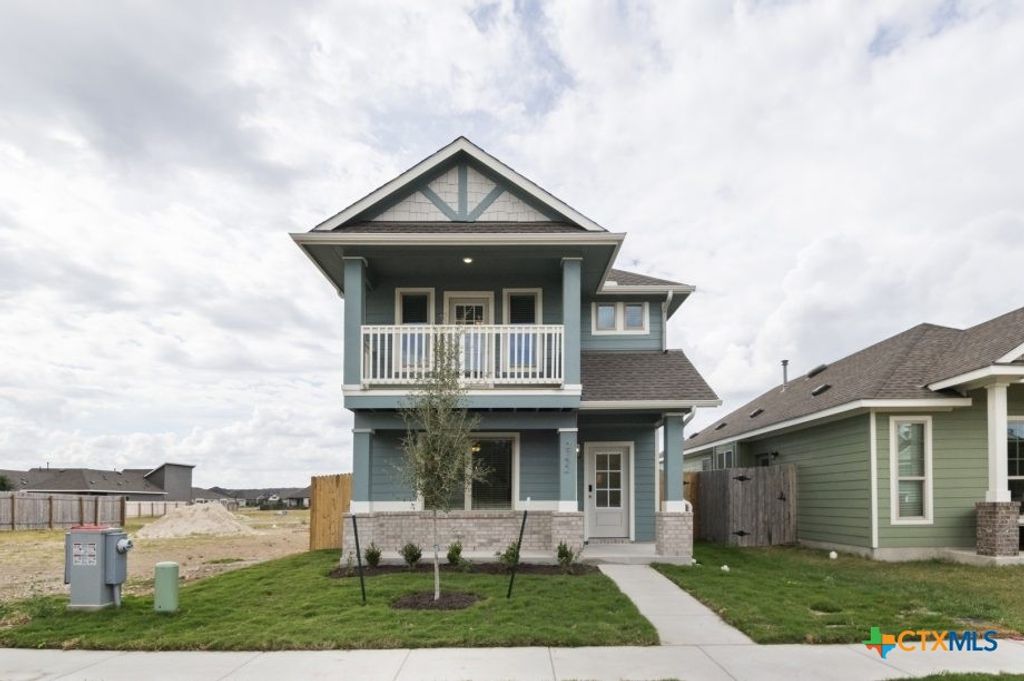 2752 Brand Iron Drive, San Marcos, TX 78666