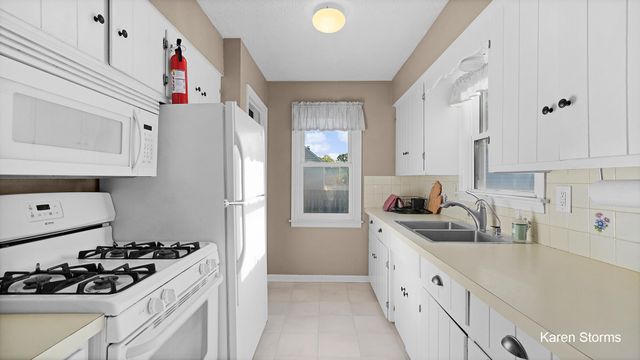 2836 Sharon Avenue SW, Wyoming, MI 49519