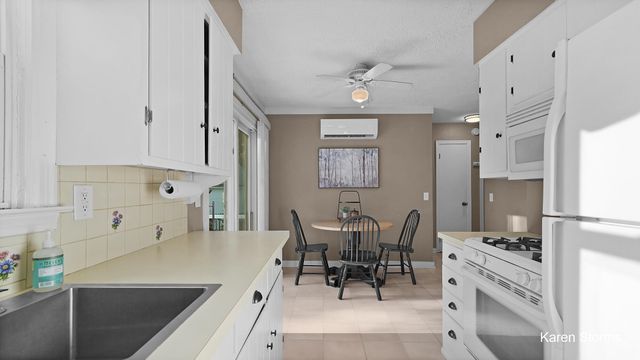 2836 Sharon Avenue SW, Wyoming, MI 49519