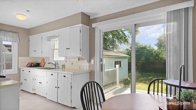 2836 Sharon Avenue SW, Wyoming, MI 49519