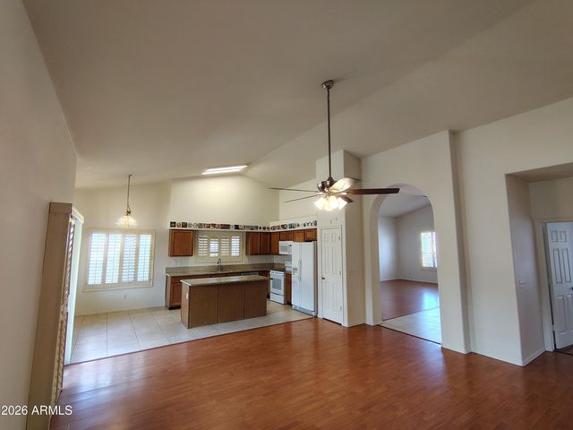 4303 E Cathedral Rock Drive, Phoenix, AZ 85044