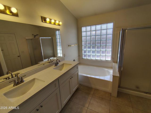 4303 E Cathedral Rock Drive, Phoenix, AZ 85044