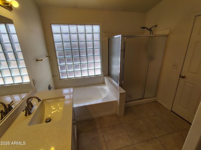 4303 E Cathedral Rock Drive, Phoenix, AZ 85044