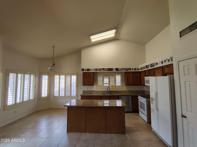 4303 E Cathedral Rock Drive, Phoenix, AZ 85044