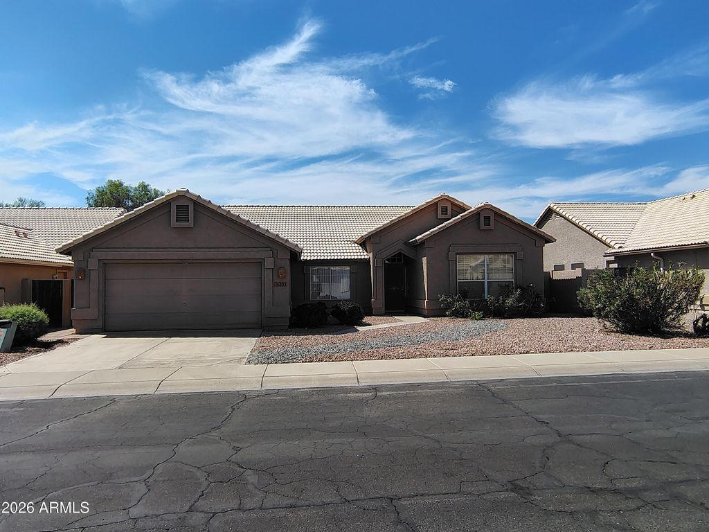 4303 E Cathedral Rock Drive, Phoenix, AZ 85044