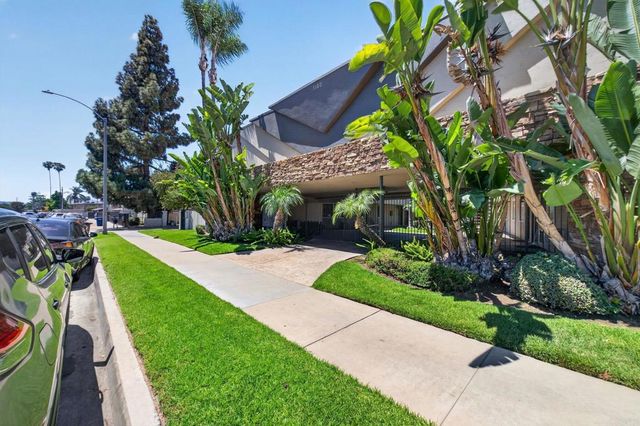 1160 E Lexington Avenue 17, El Cajon, CA 92019