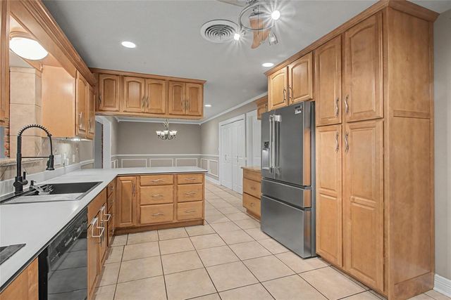 7213 Youpon Drive, Galveston, TX 77551