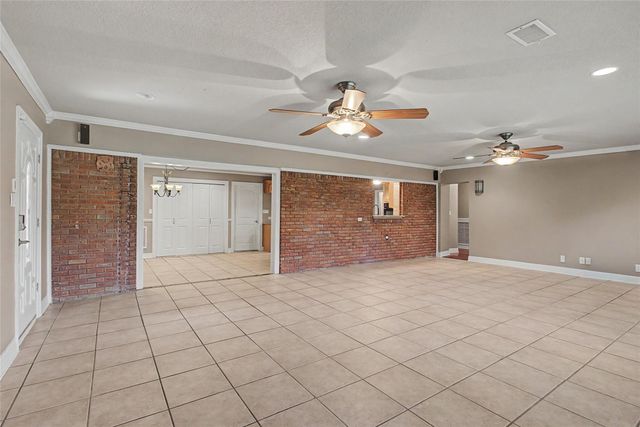 7213 Youpon Drive, Galveston, TX 77551