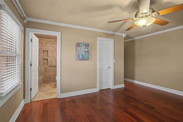 7213 Youpon Drive, Galveston, TX 77551
