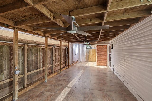 7213 Youpon Drive, Galveston, TX 77551